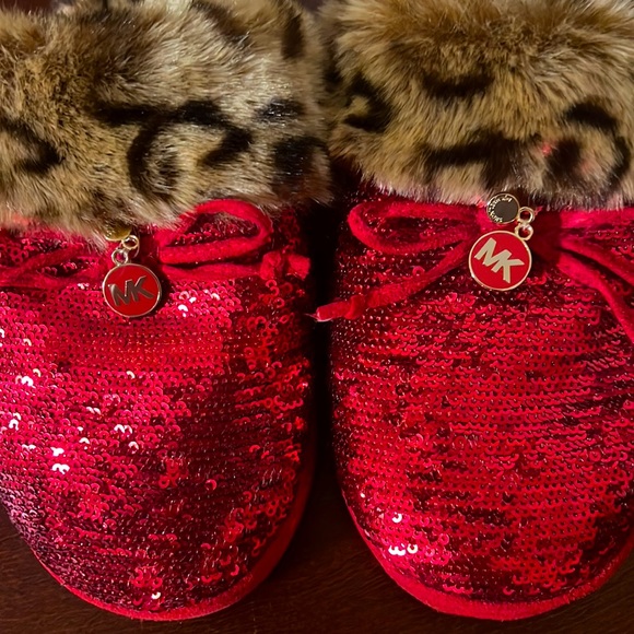 Michael Kors. Red Slippers with Sequins and Leopard Fur. Size 8. Like New. - Picture 5 of 8